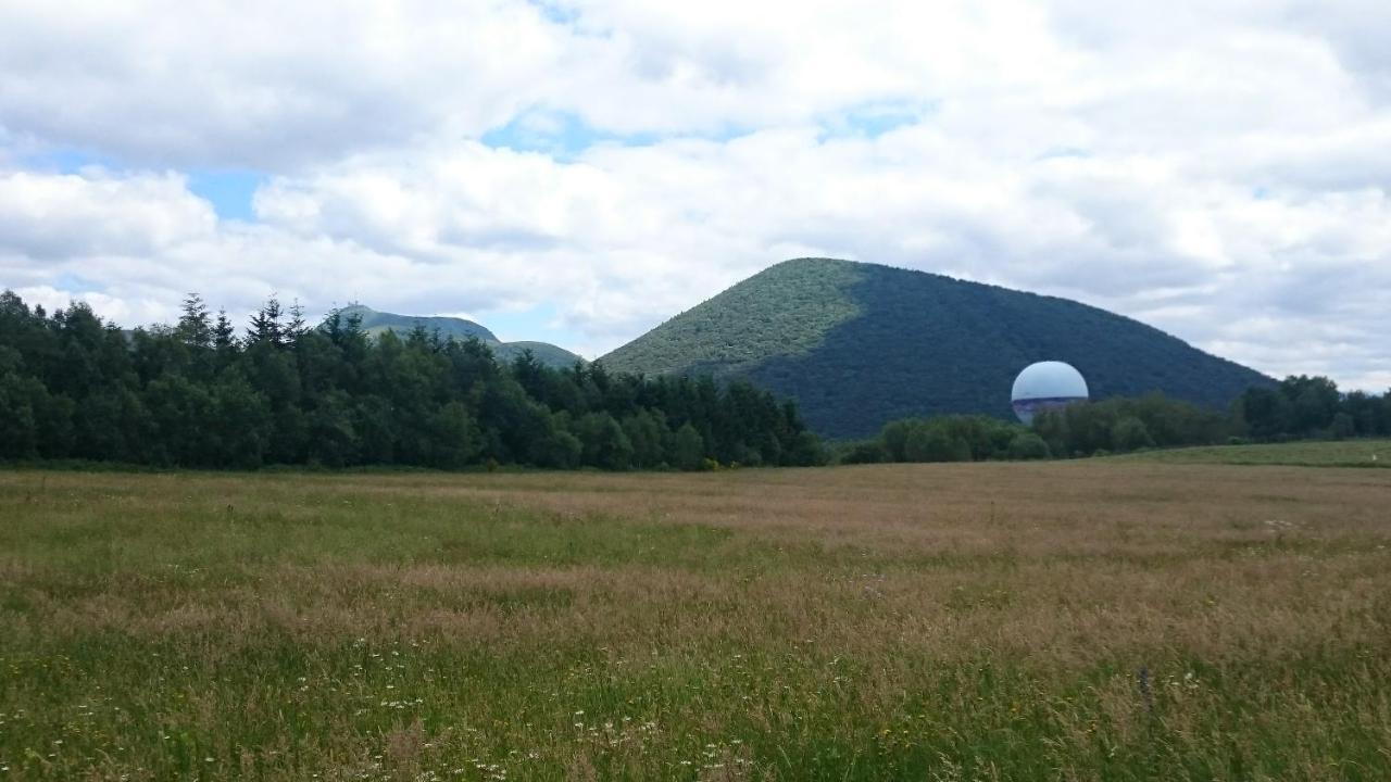 Sejour Au Coeur Des Volcans Saint-Ours  Exterior photo